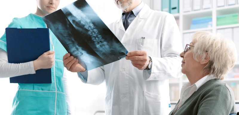Ostéoporose : médicament de référence ou générique ?